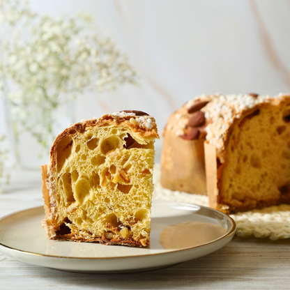 Colomba Classica - Osterkuchen mit Rosinen & kandierten Früchten